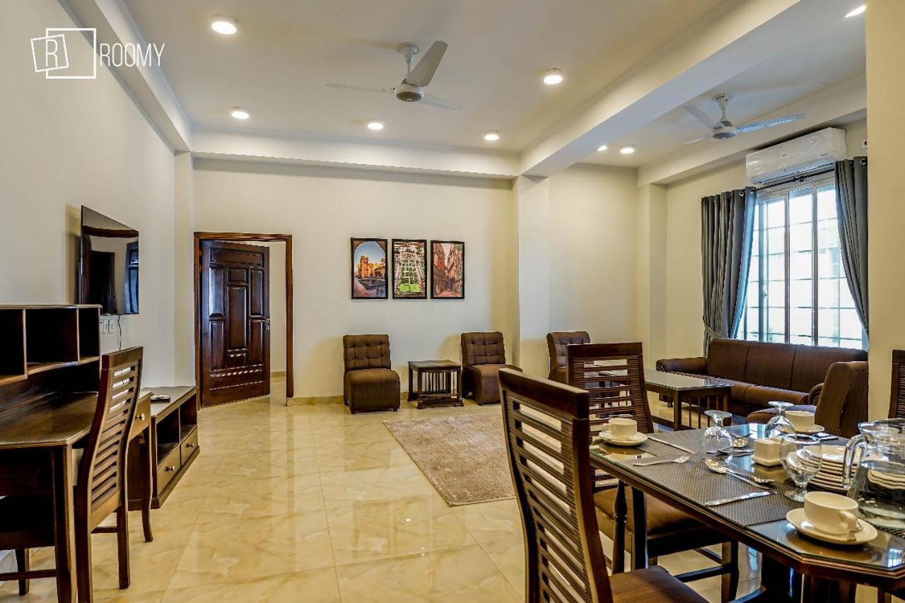 Roomy Crossroads Hotel, Peszawar Zewnętrze zdjęcie
